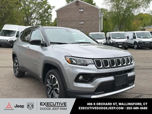 Used 2023 Silver Jeep Limited image 3