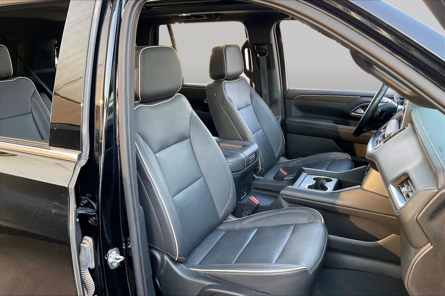 Used 2023 Black Chevrolet Premier image 9