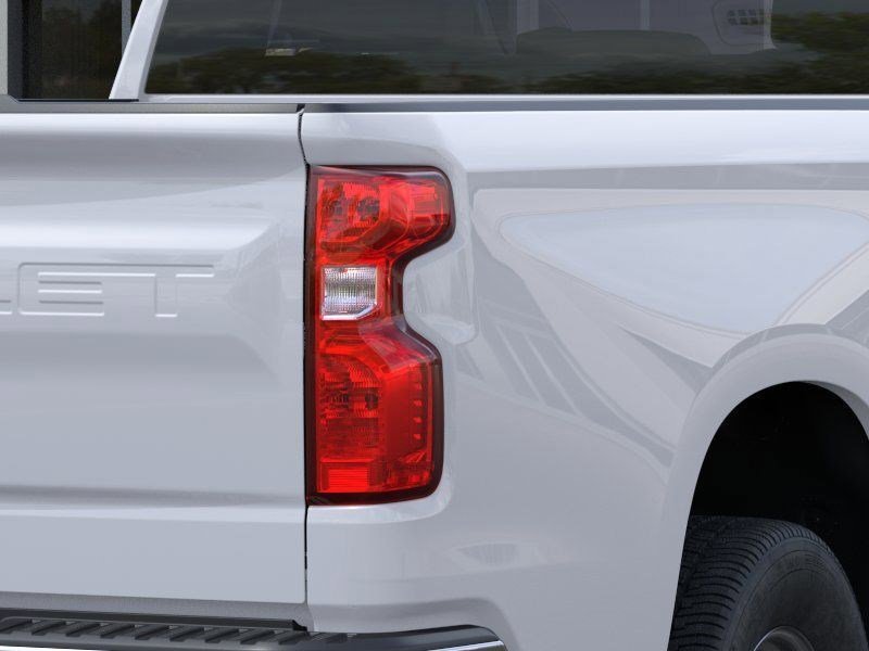 New 2026 Summit White Chevrolet WT image 11