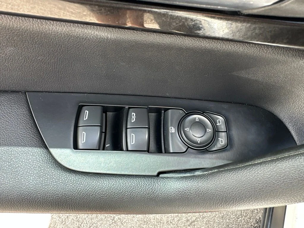 Used 2019 White Chevrolet RS image 27