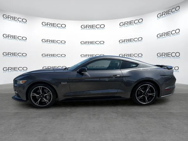 Used 2016 Magnetic Ford GT Premium image 4