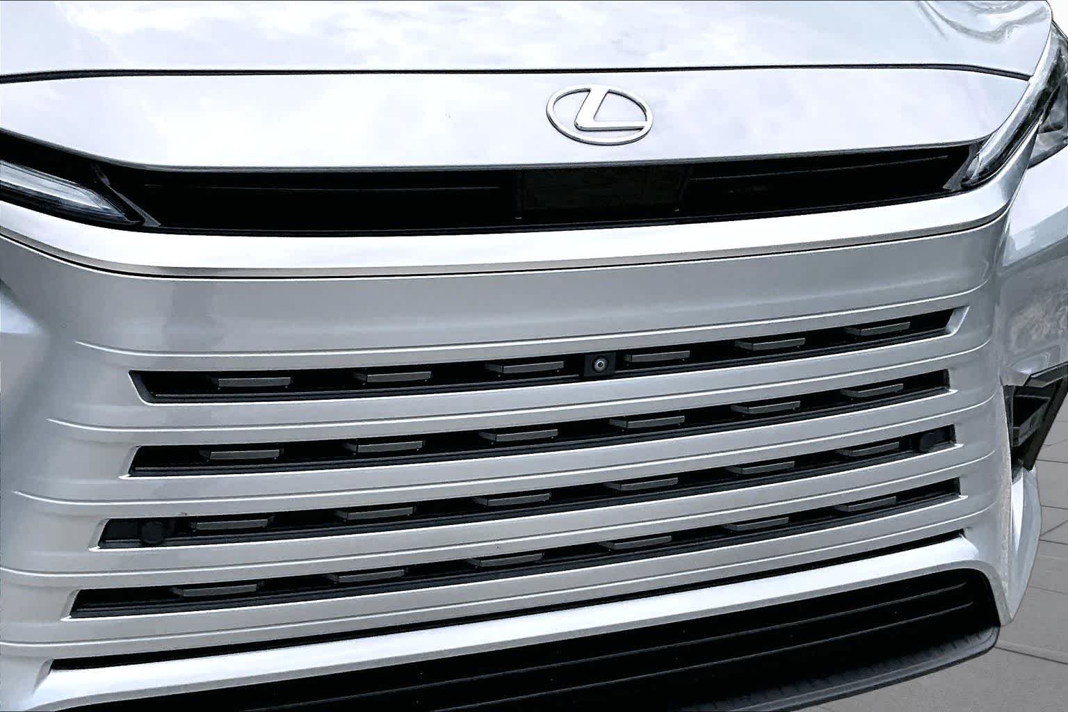 Certified Used 2025 CELESTIAL SILVER Lexus Premium image 29
