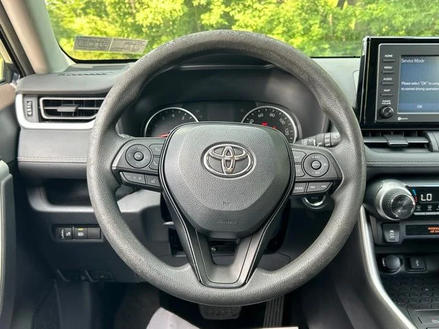 Used 2020  Toyota XLE image 50