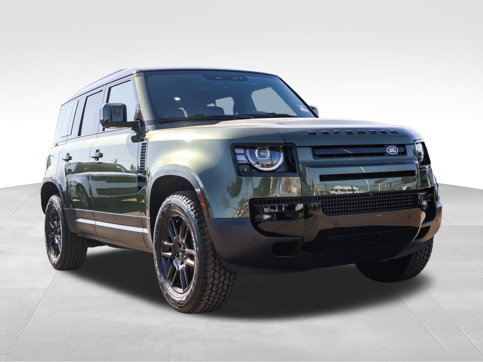 New 2026 Woolstone Green Land Rover S image 3