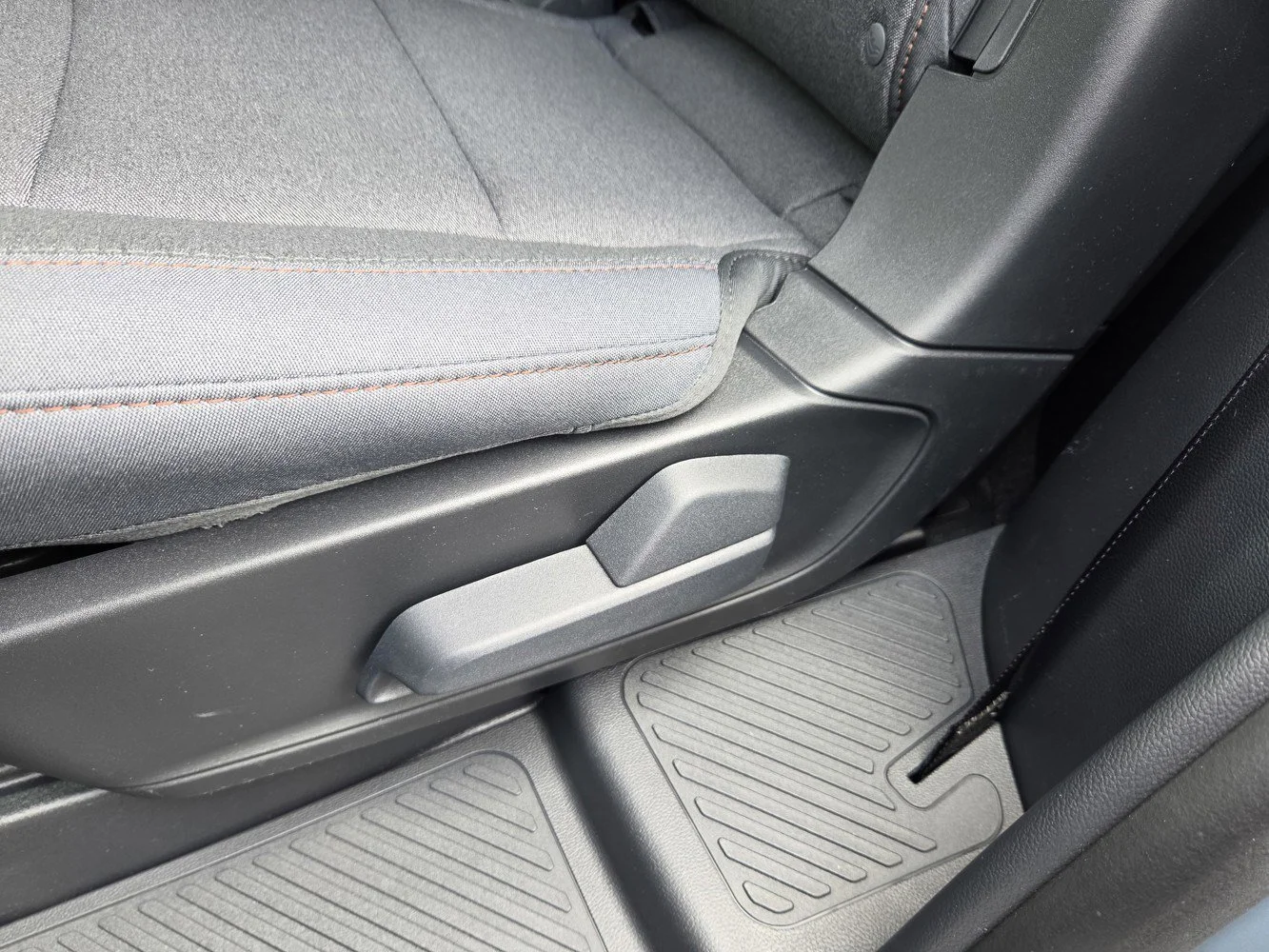 New 2026 Vapor Blue Metallic Ford Active 100A image 21