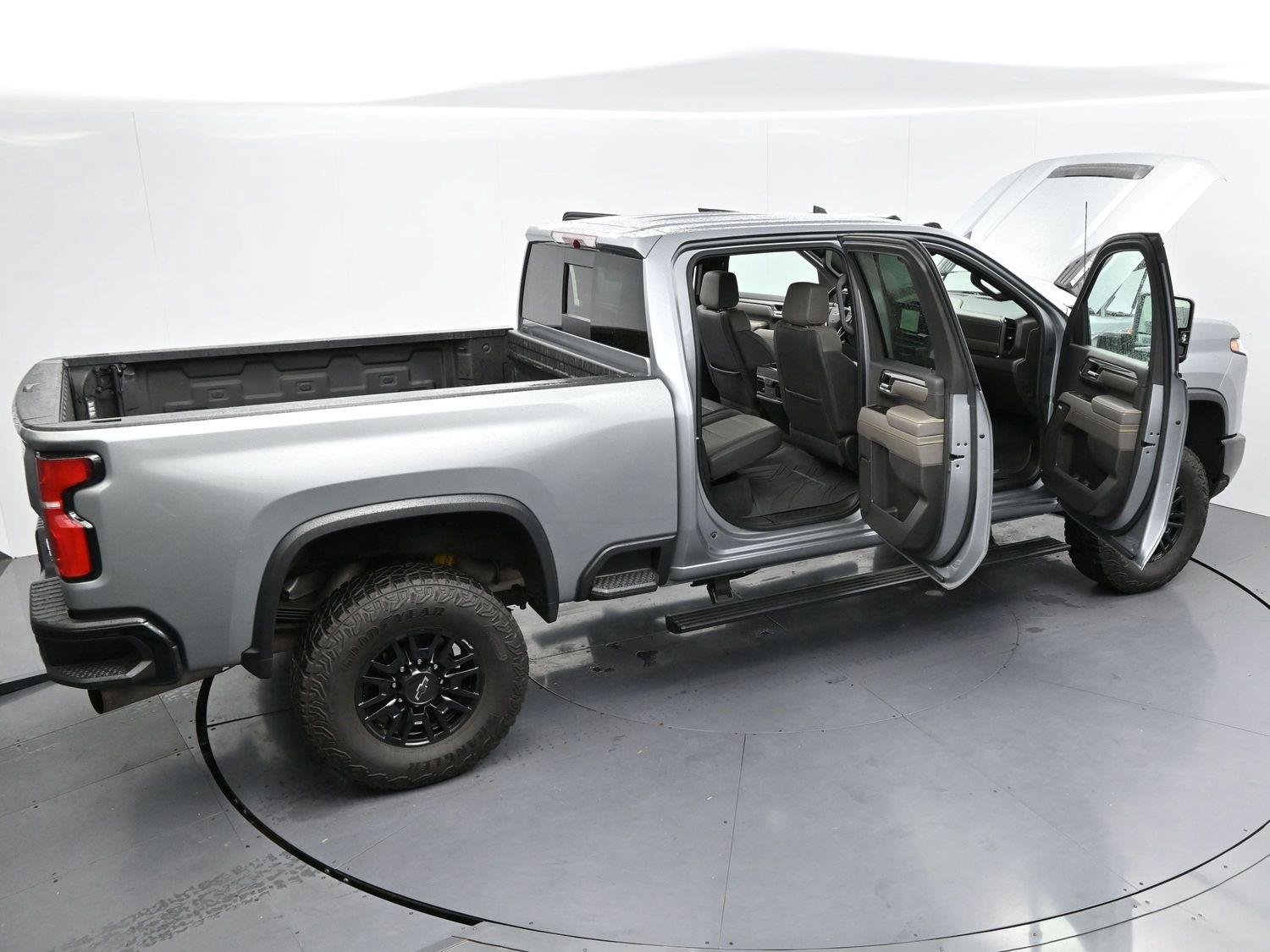 Used 2024 Sterling Gray Metallic Chevrolet ZR2 image 41