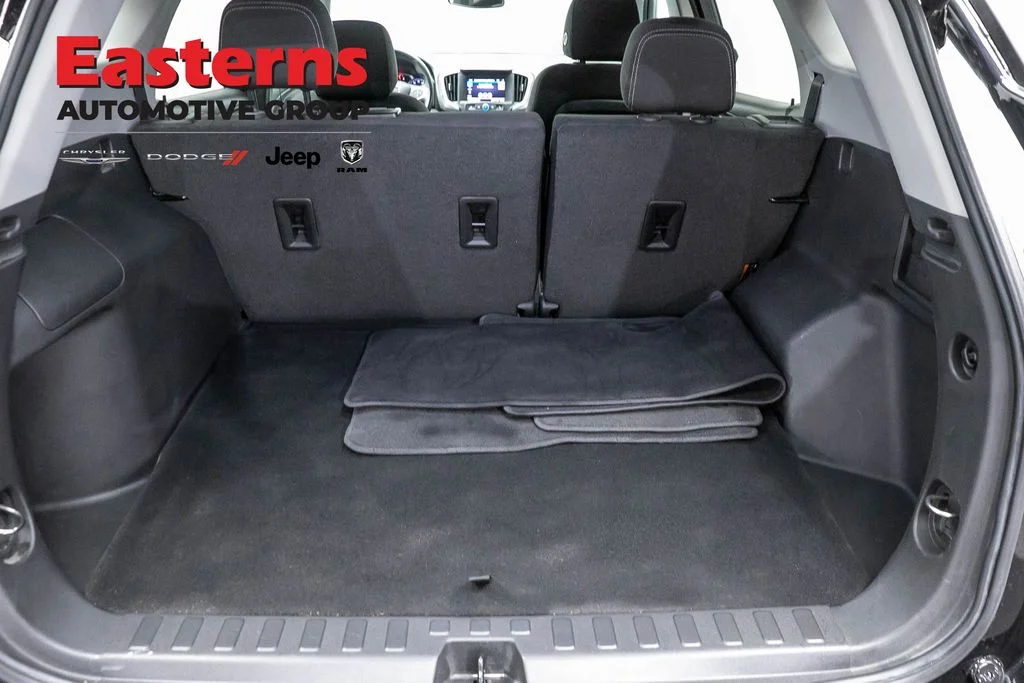 Used 2023 Black GMC SLE image 11
