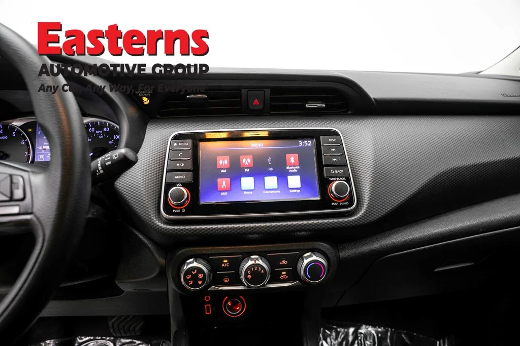 Used 2023 Gray Nissan S image 11