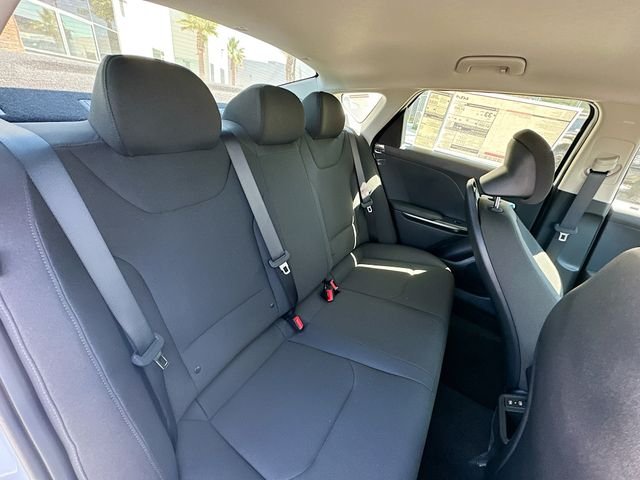 New 2026 Snow White Pearl Kia LX image 26