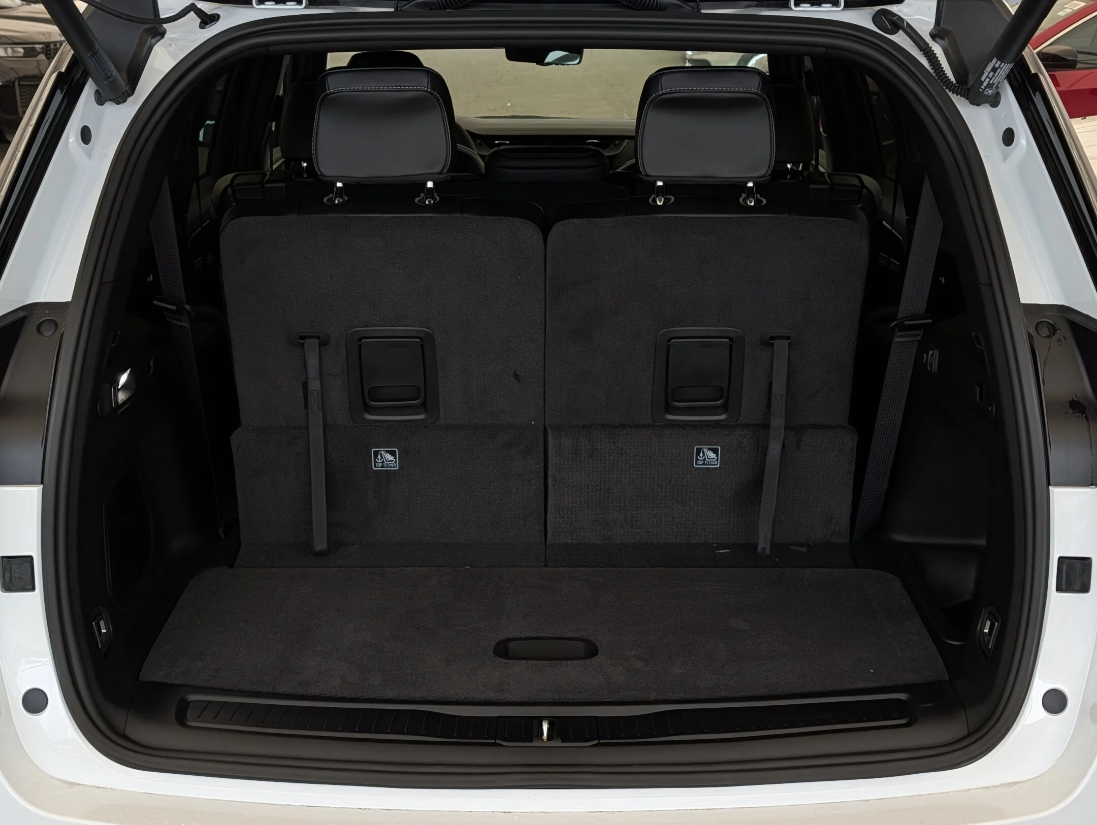 New 2026 White Jeep Limited Reserve - - 4x4 - CommandView Sunroof - Nappa Leather Seats & More! image 30