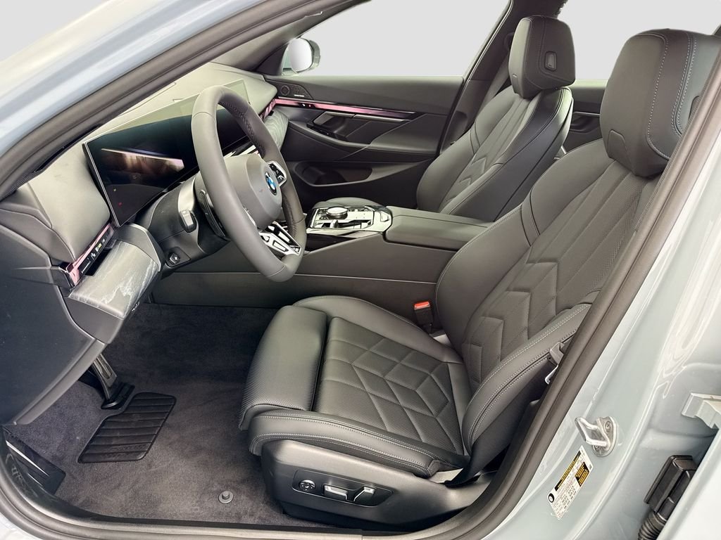Used 2027 Gray Metallic BMW 530i image 18