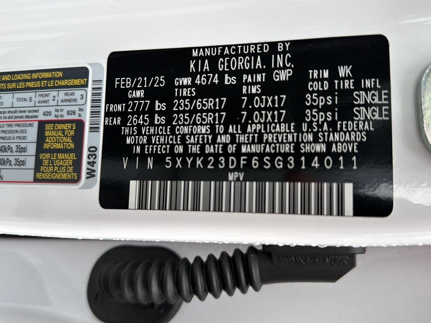 Used 2025 Glacial White Pearl Kia LX image 39