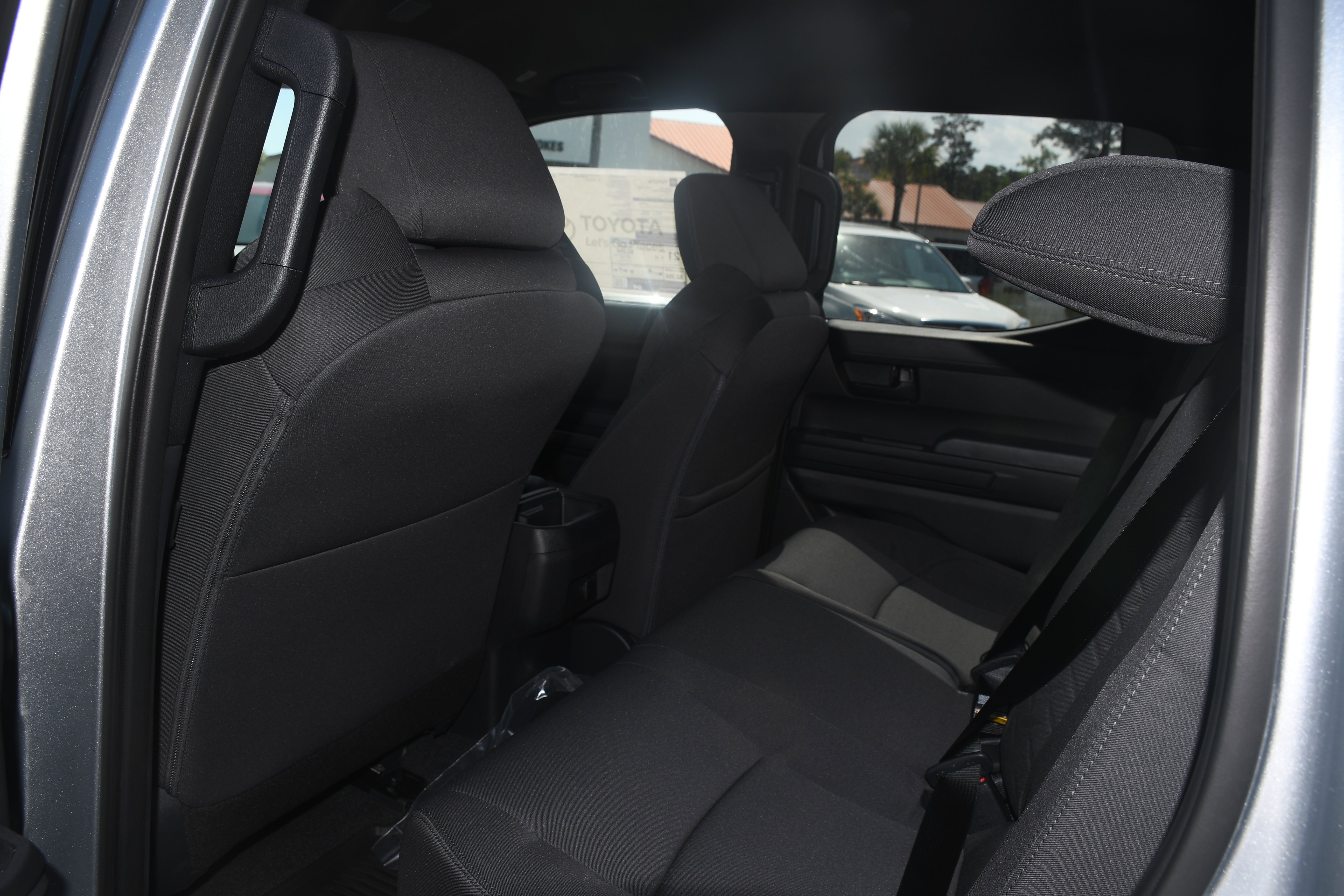 2026 Toyota Tacoma SR5 - Photo 8
