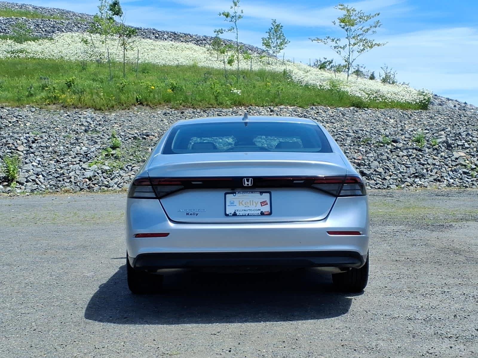 2024 Honda Accord LX - Photo 6