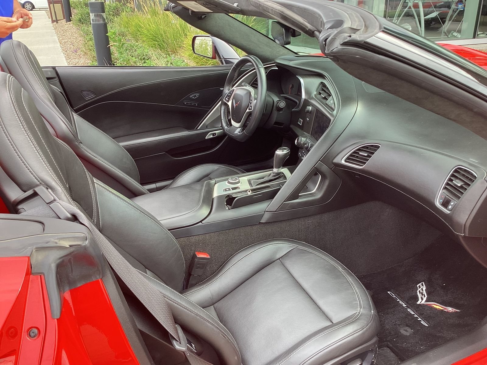 Used 2016 Red Chevrolet Stingray image 6