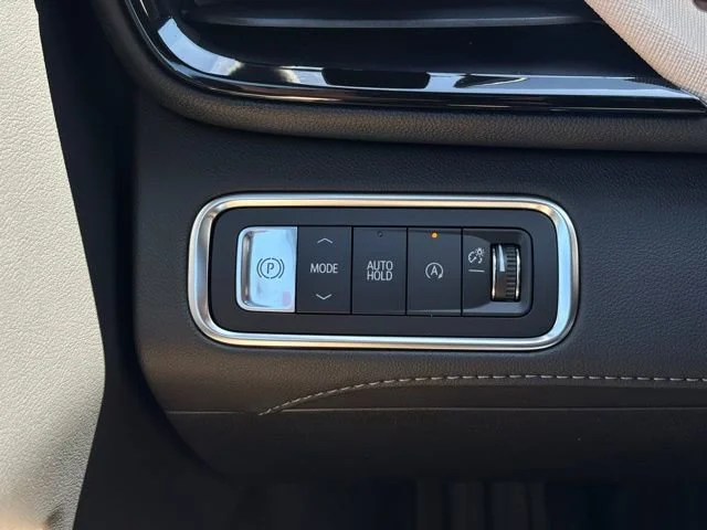 New 2026 Summit White Buick Preferred image 23