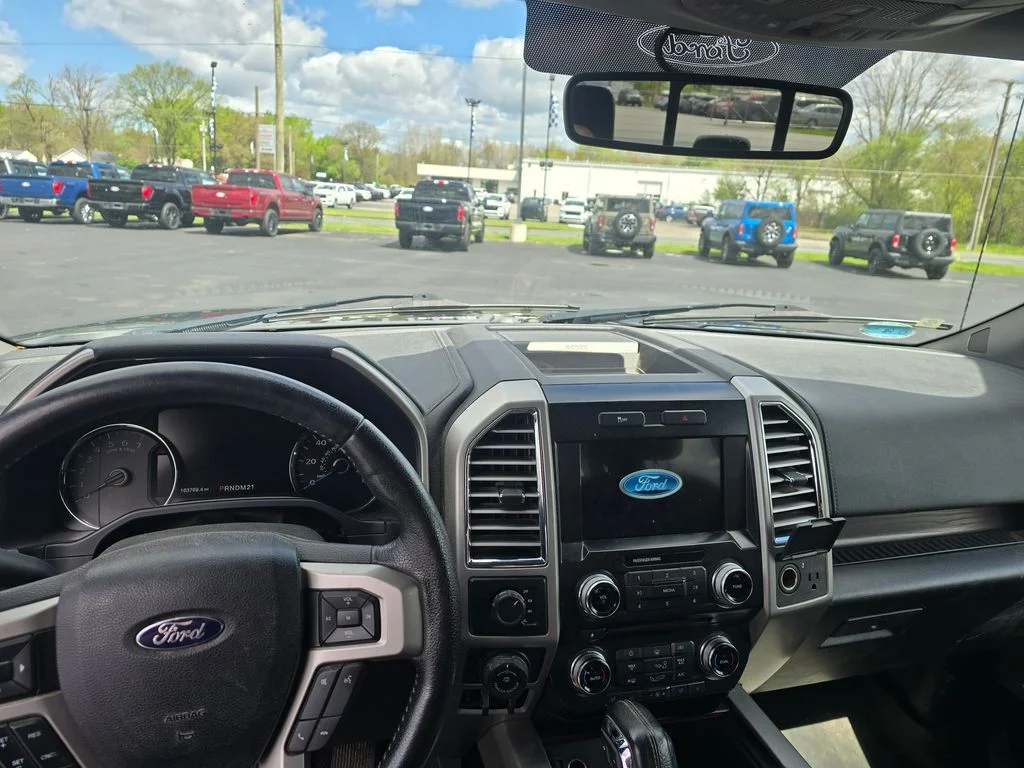 Used 2016 Shadow Black Ford Lariat image 9