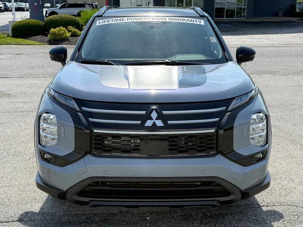 New 2026 Gray Mitsubishi Trail Edition image 2