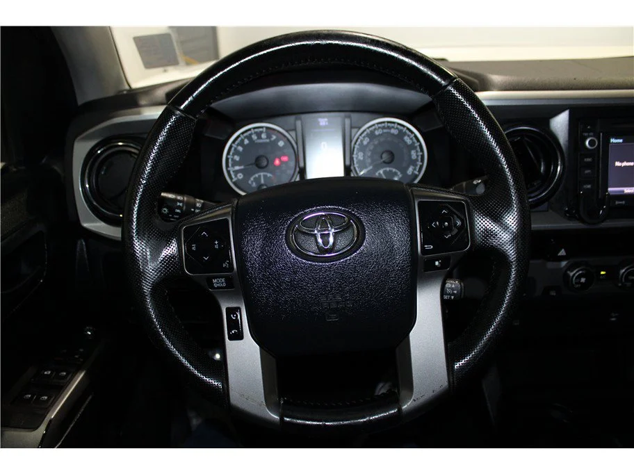 Used 2016 White Toyota SR5 Pickup 4D 5 ft image 19