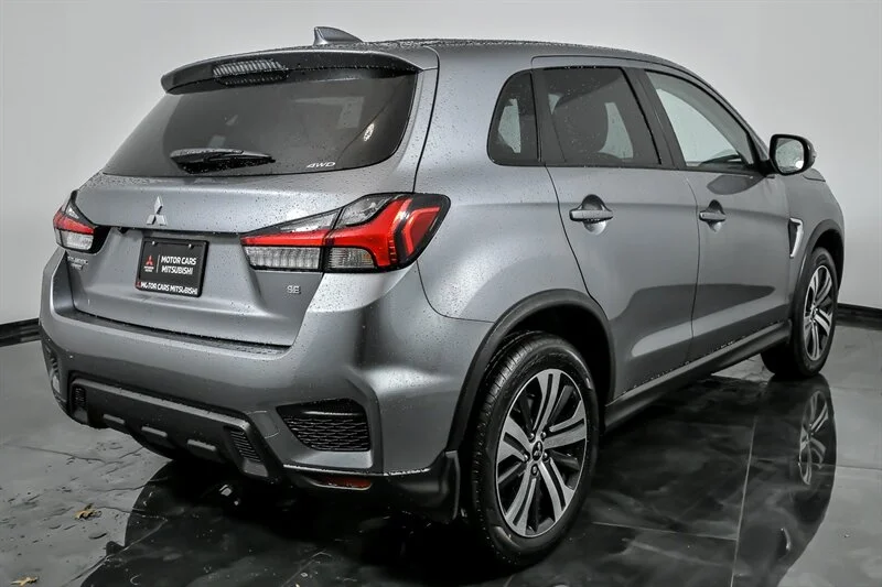New 2026 Alloy Silver Metallic Mitsubishi SE image 9