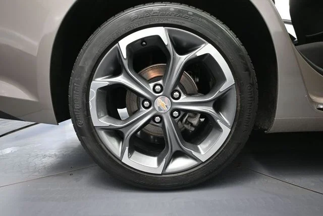 Certified Used 2024 Gray Chevrolet LT image 13