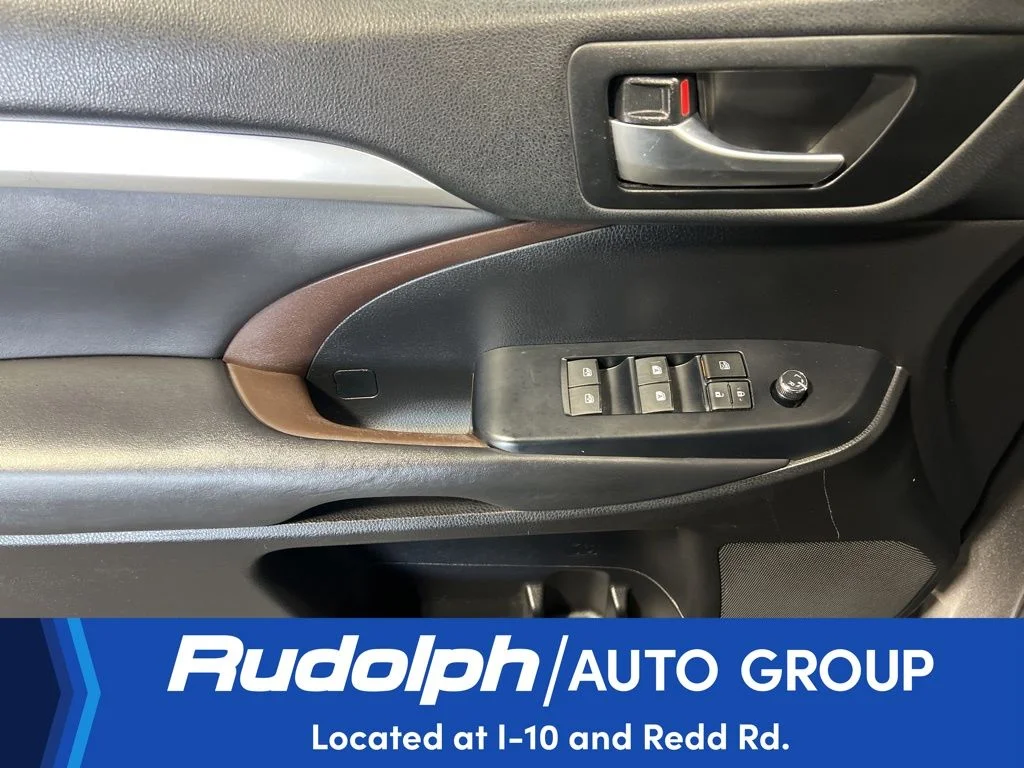 Used 2019 Predawn Gray Mica Toyota XLE image 10