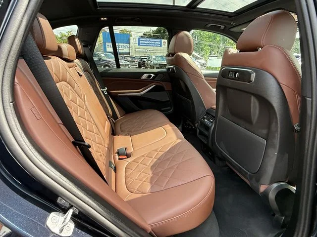 Certified Used 2024 Carbon Black Metallic BMW xDrive40i image 32