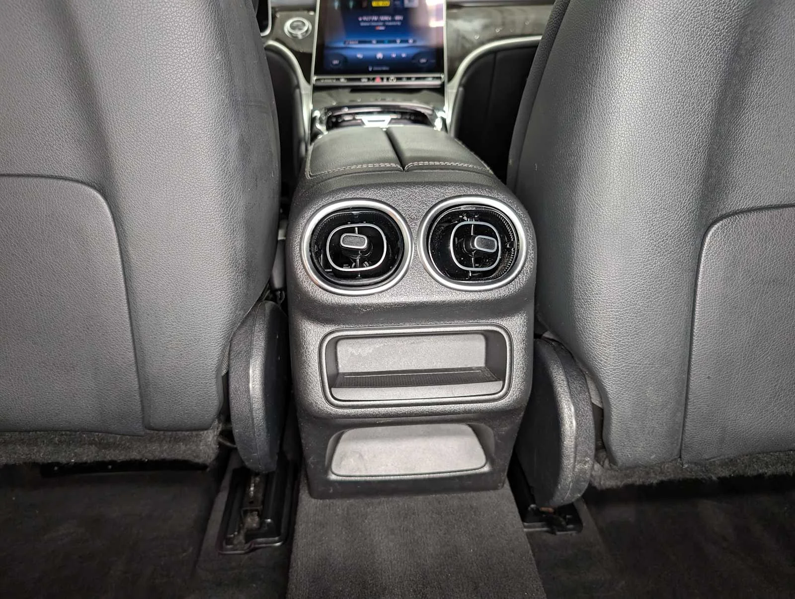 Used 2024 Polar White Mercedes-Benz GLC 300 image 21