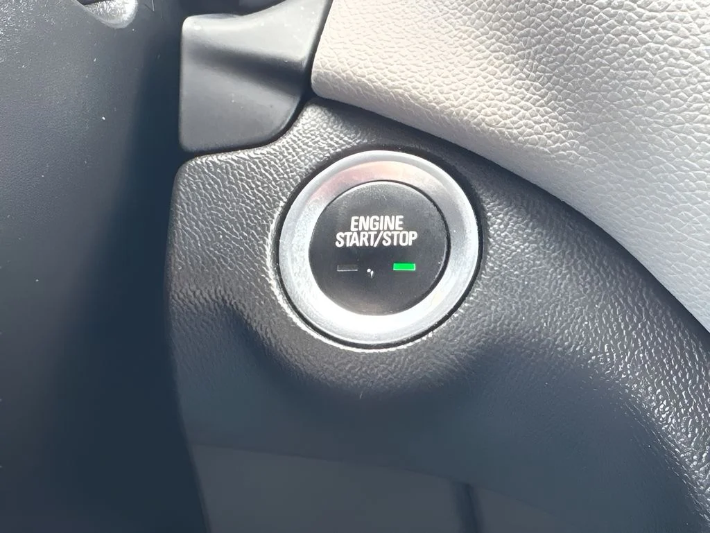 Used 2020 White Chevrolet LT image 14