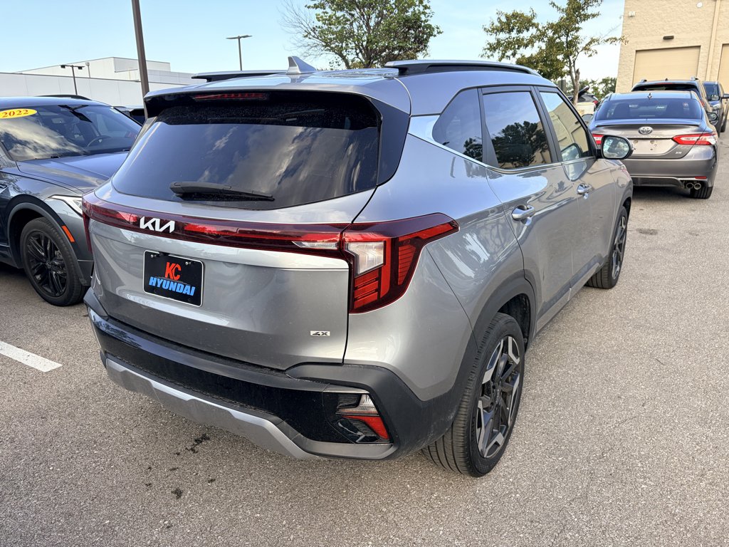 Used 2024 Steel Gray Kia SX image 5