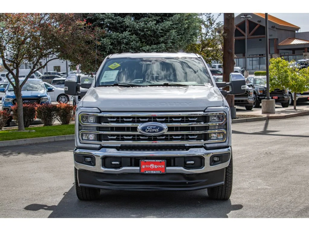Used 2023 Oxford White Ford LARIAT image 3