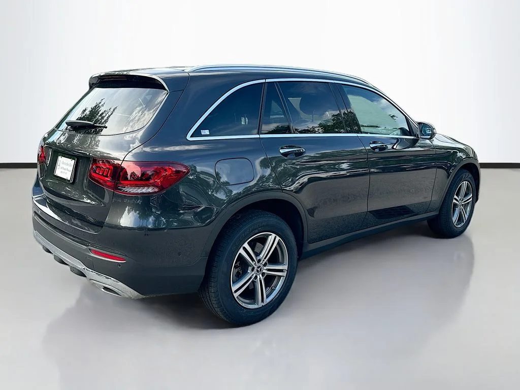 Certified Used 2022  Mercedes-Benz GLC 300 image 5
