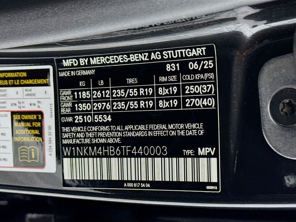 Used 2026 Gray Mercedes-Benz GLC 300 image 26