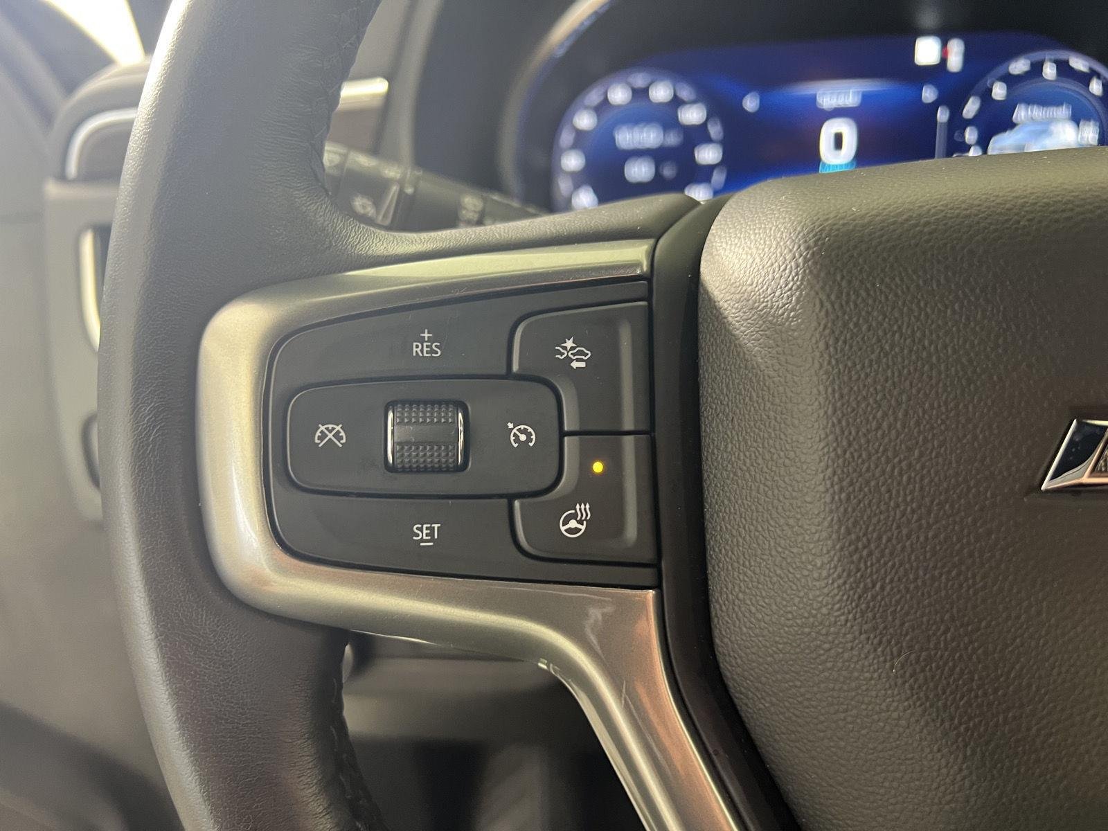 Used 2022 SUMMIT WHITE Chevrolet Z71 image 11
