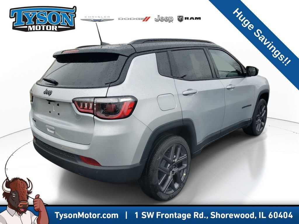 New 2026 Silver Zynith Metallic Clearcoat Jeep Limited image 4
