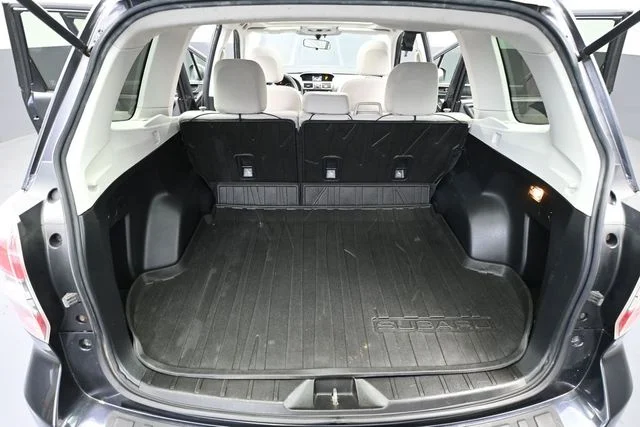 Used 2016 Gray Subaru 2.5i Premium image 37