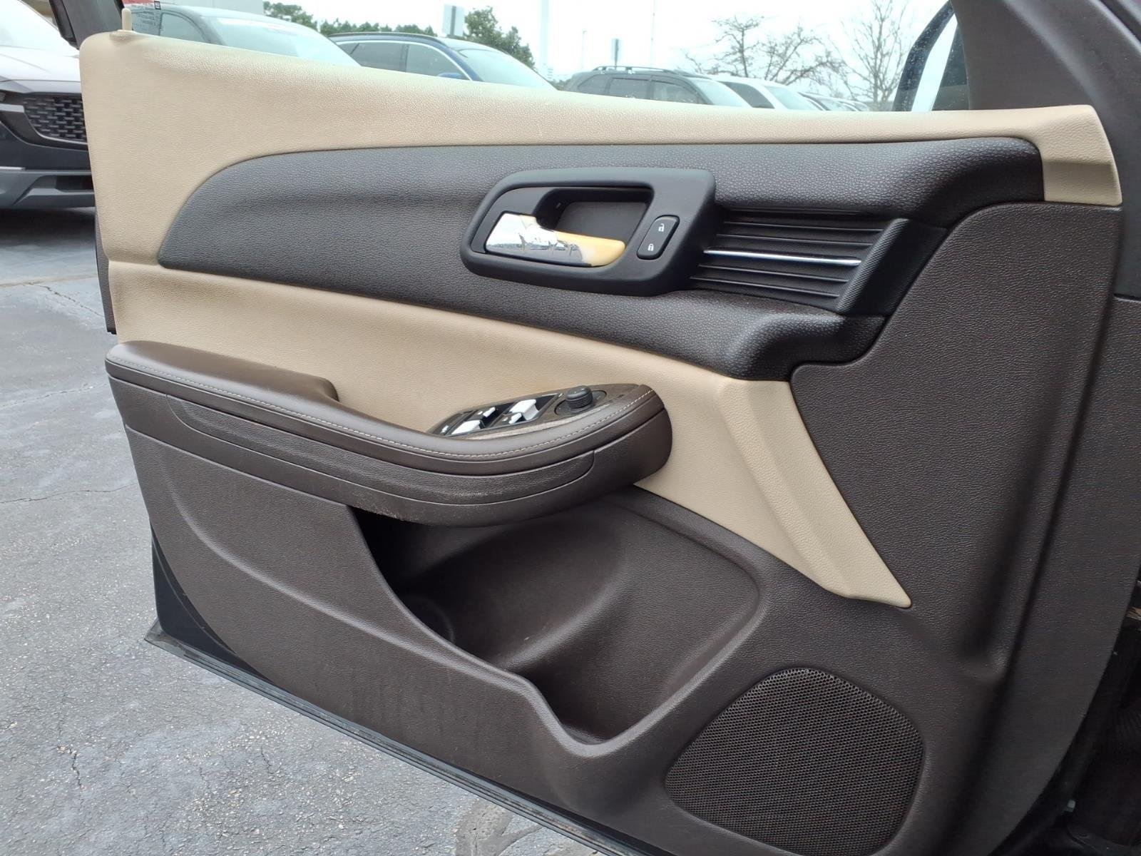 Used 2015 Black Granite Metallic Chevrolet LT image 27