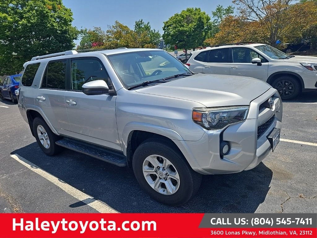 Used 2015 Silver Toyota SR5 image 1