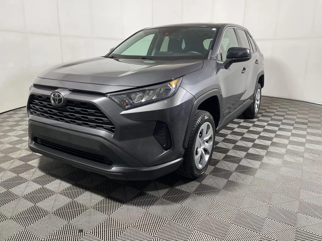 Used 2022 Gray Toyota LE image 4