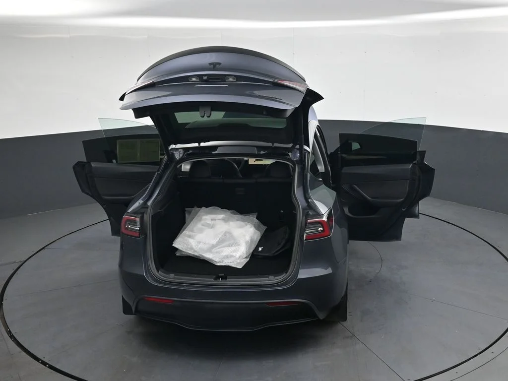 Used 2022  Tesla Long Range image 49