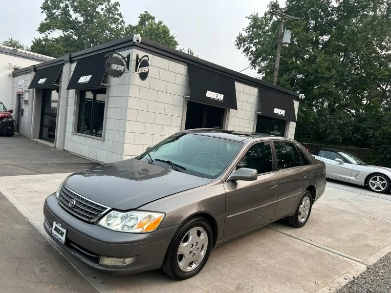 Used 2004 Gray Toyota XLS Sedan 4D image 2