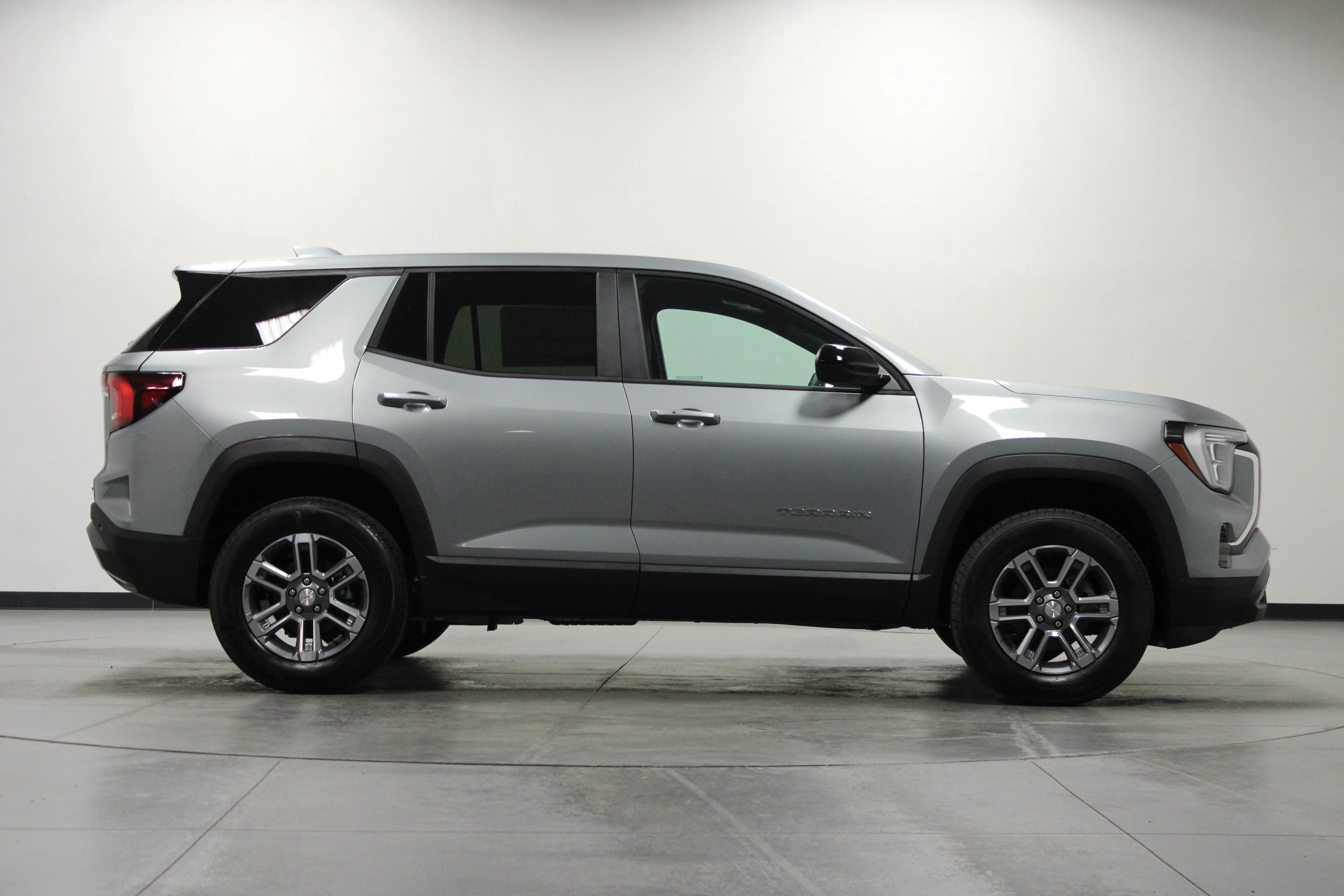 New 2027 Sterling Metallic GMC Elevation image 3