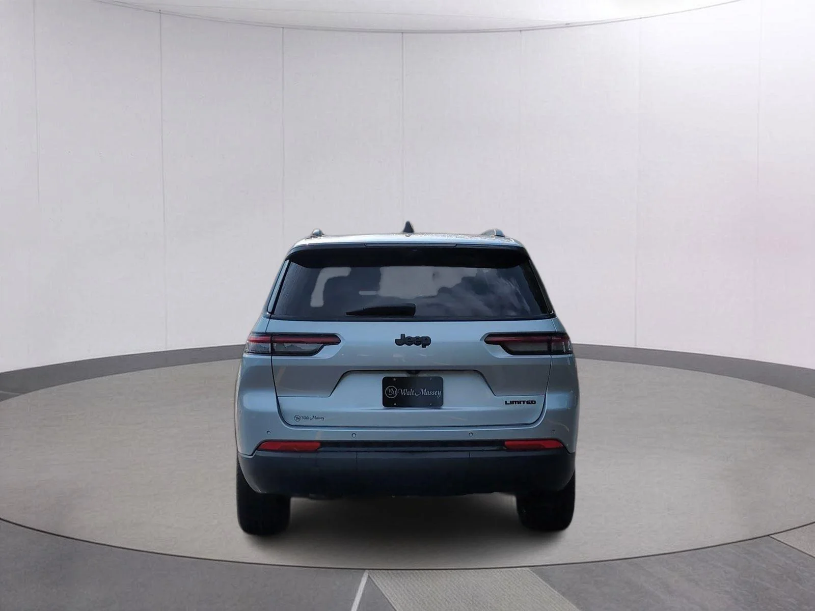 Used 2025 Silver Zynith Jeep Limited image 4