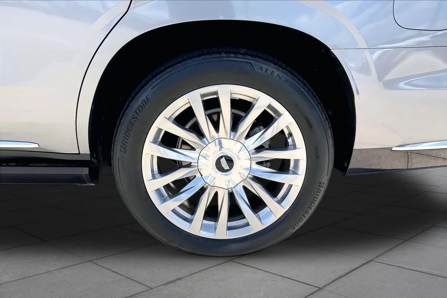 Used 2022 Satin Steel Metallic Cadillac Premium Luxury image 11