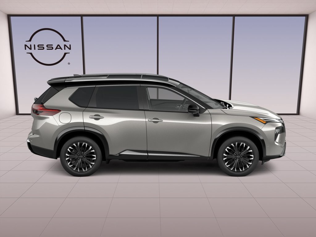 New 2026 Silver Nissan Platinum image 4