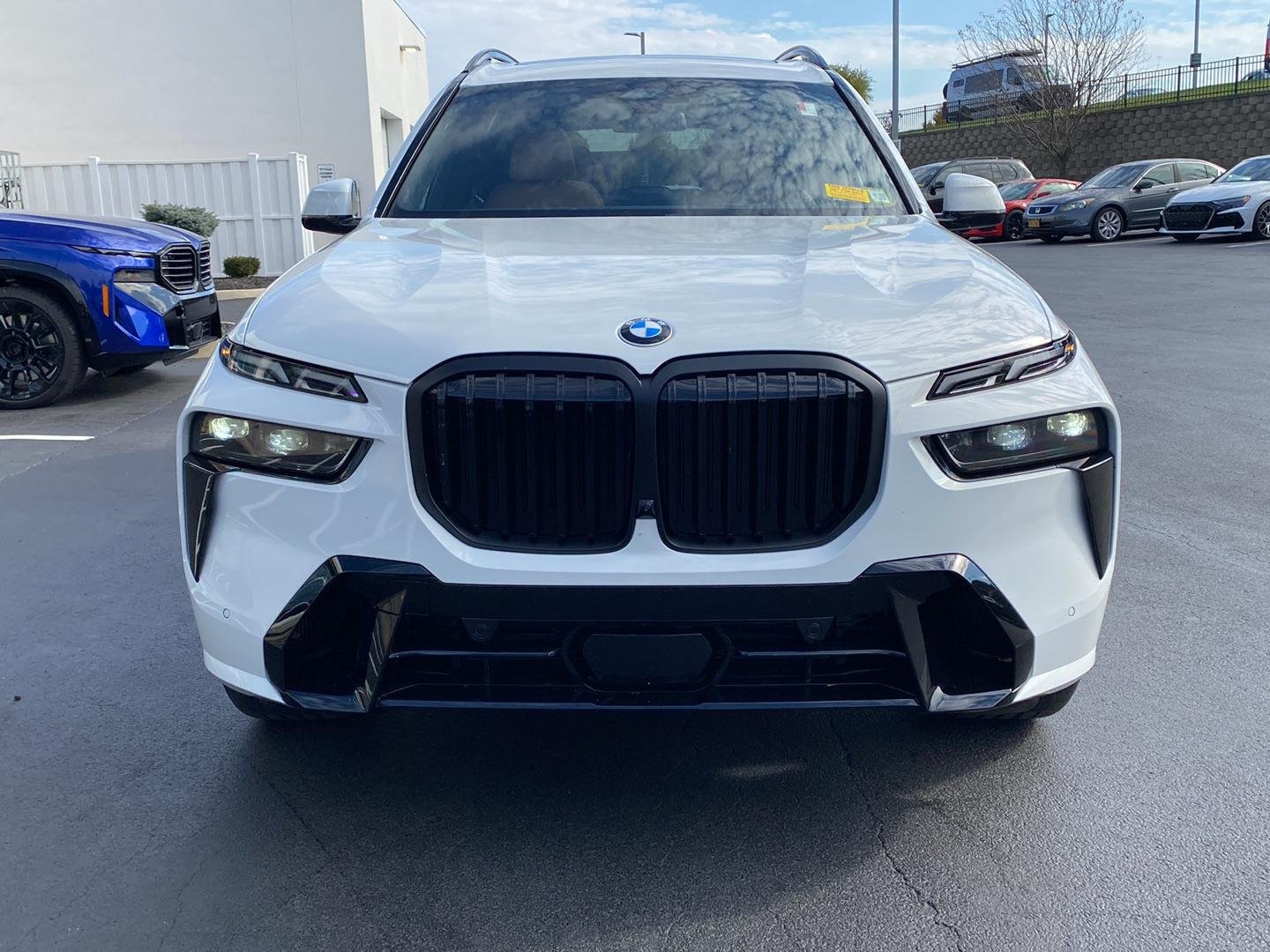 Used 2027 Alpine White BMW xDrive40i image 8