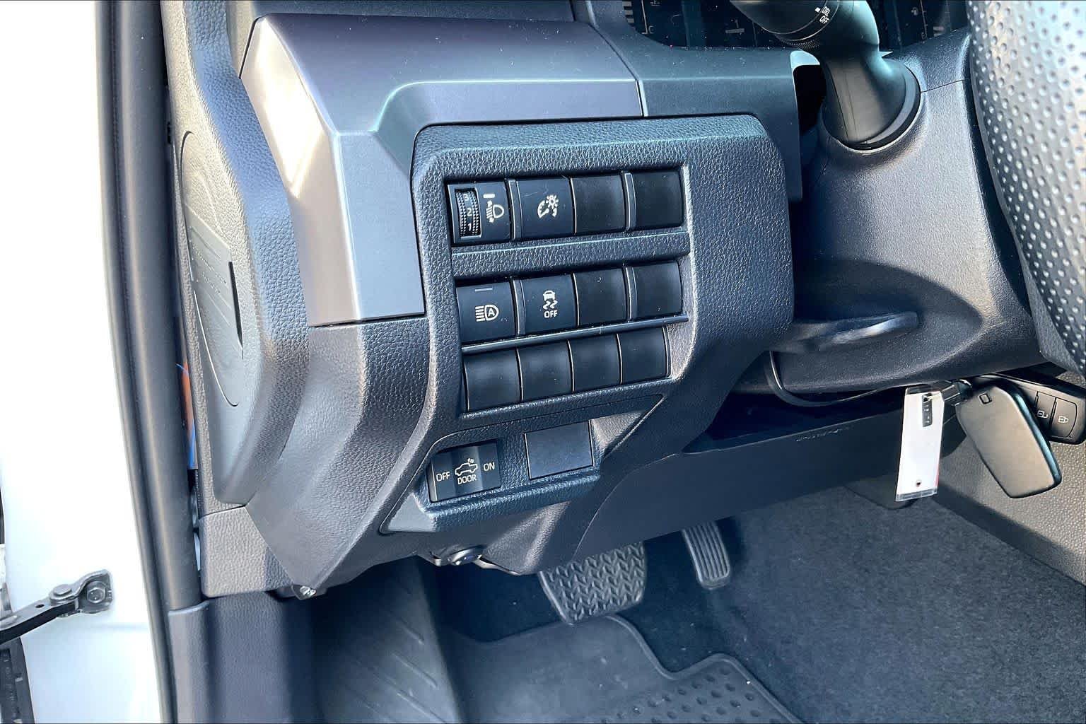 Used 2026 Ice Cap Toyota SR5 image 32