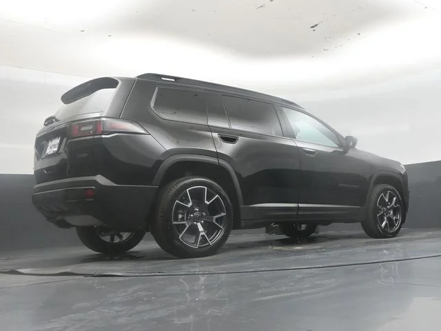 New 2026 Diamond Black Crystal Pearl-Coat Exterior Paint Jeep Overland image 42