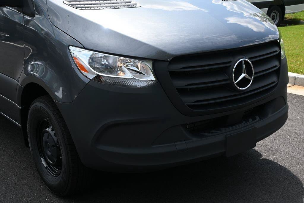 New 2026 Selenite gray metallic Mercedes-Benz 2500 Standard Roof I4 Diesel HO 144" RWD image 68