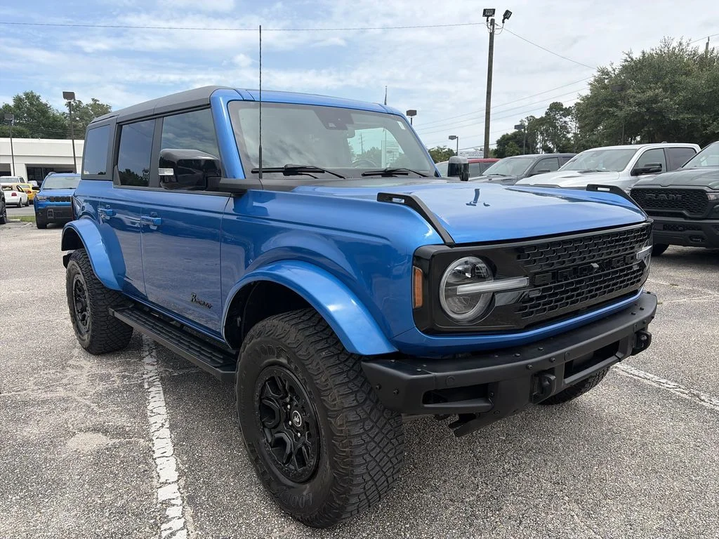 Used 2021 Blue Ford Wildtrak image 8